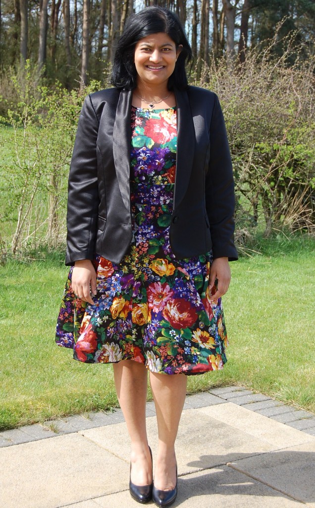 Vogue 8958: DIY Ladies Satin Tuxedo Jacket 